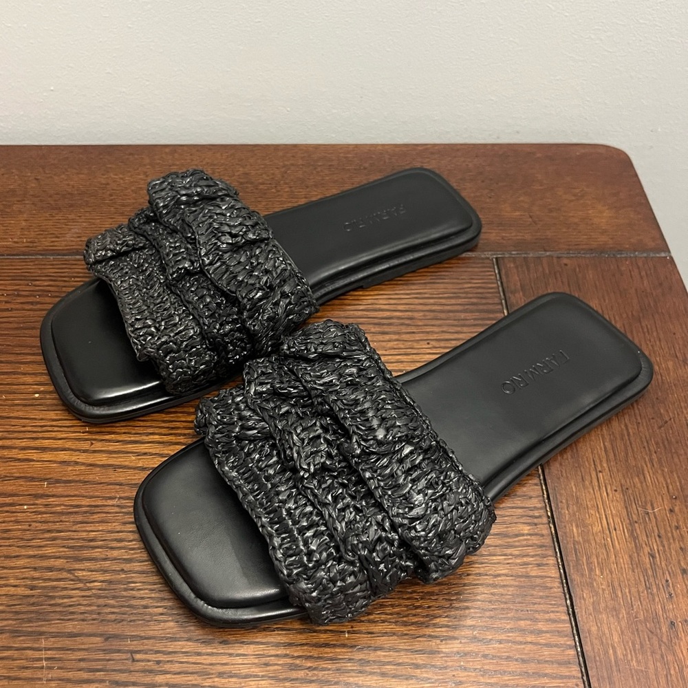 FARM Rio Ruffle Crochet Slide‎ Sandal, Size 7 - Picture 3 of 7